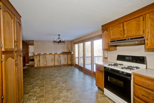 180 Fletcher Circle, Chicopee, MA 01020