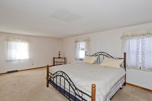 180 Fletcher Circle, Chicopee, MA 01020