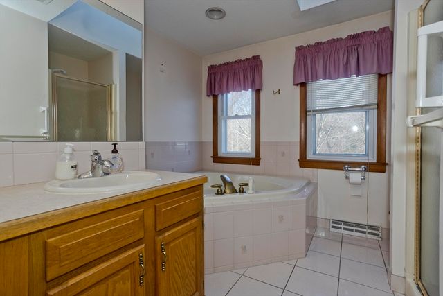 180 Fletcher Circle, Chicopee, MA 01020