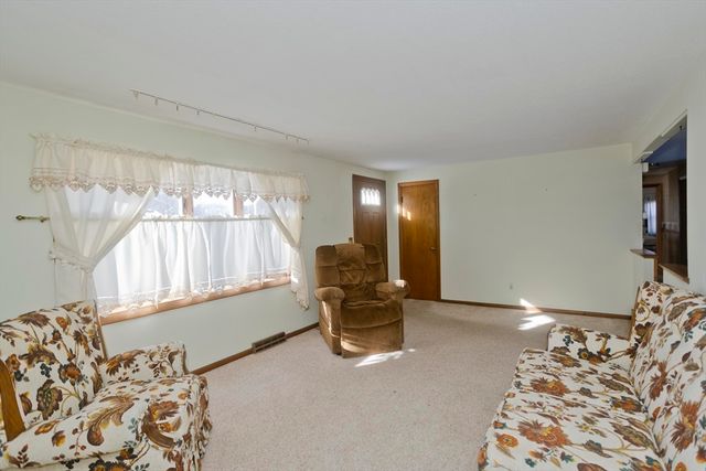 180 Fletcher Circle, Chicopee, MA 01020