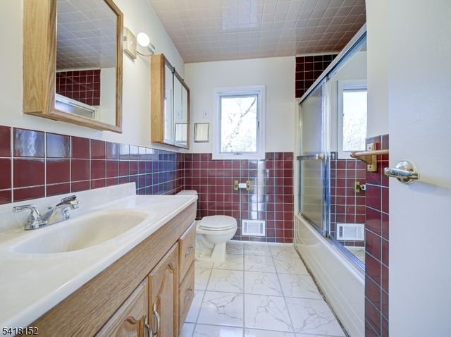 74 Marcy St, Franklin Twp., NJ 08873