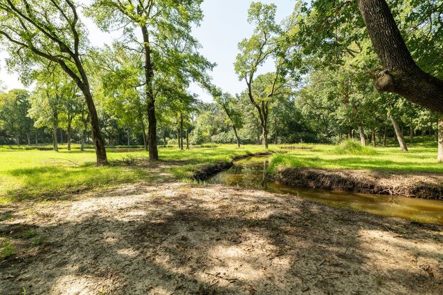551 County Road 2607, Bonham, TX 75418