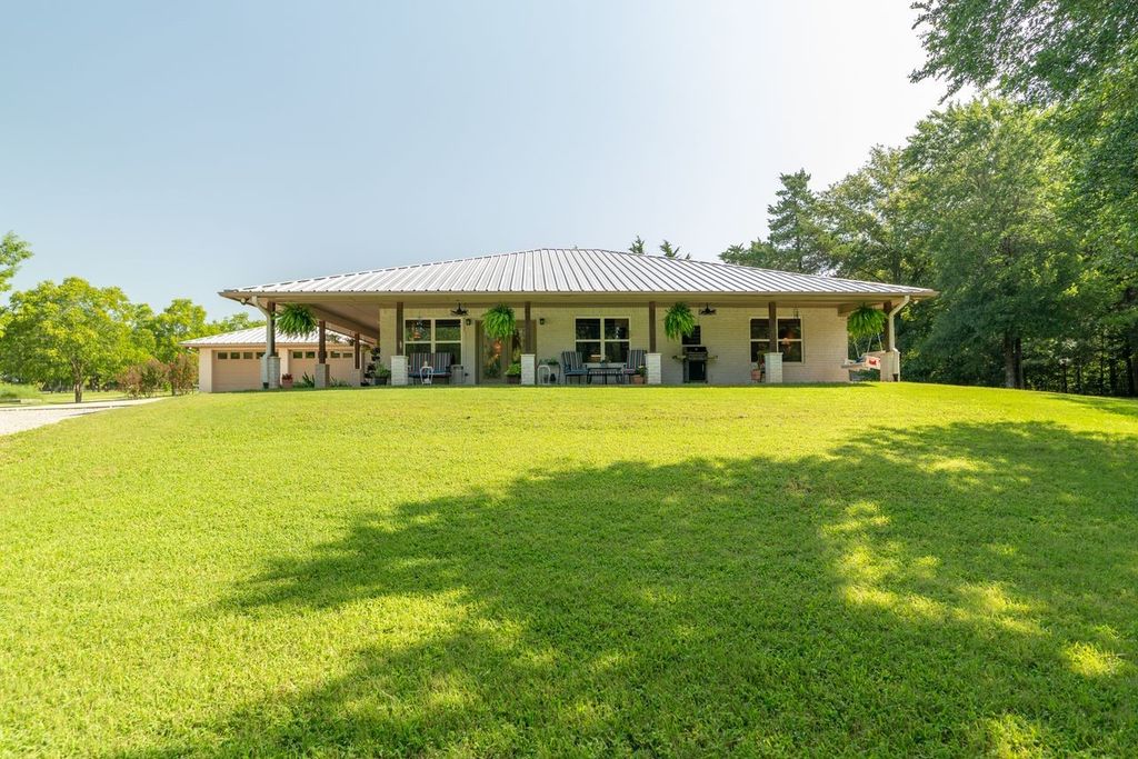 551 County Road 2607, Bonham, TX 75418