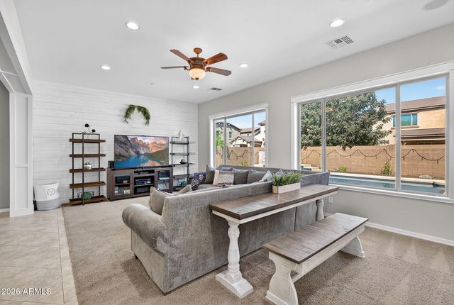 2926 E WYATT Way, Gilbert, AZ 85297