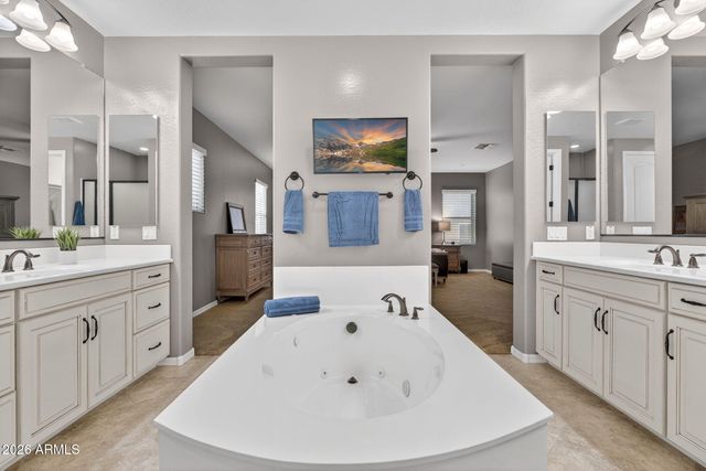 2926 E WYATT Way, Gilbert, AZ 85297