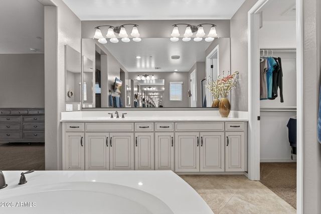 2926 E WYATT Way, Gilbert, AZ 85297