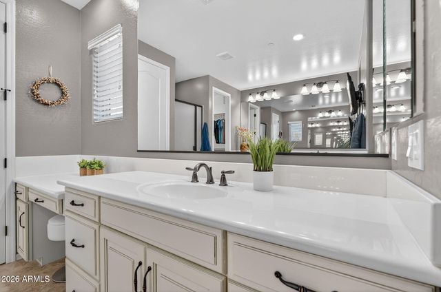 2926 E WYATT Way, Gilbert, AZ 85297