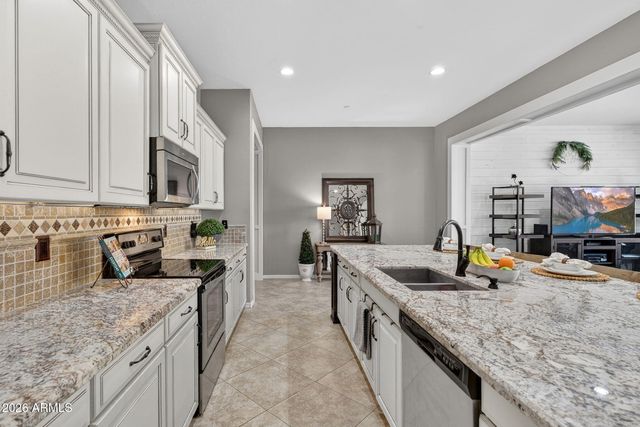 2926 E WYATT Way, Gilbert, AZ 85297