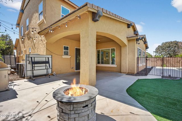 2926 E WYATT Way, Gilbert, AZ 85297