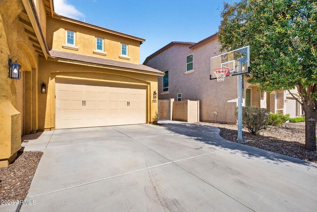 2926 E WYATT Way, Gilbert, AZ 85297