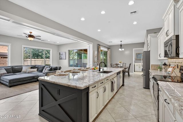 2926 E WYATT Way, Gilbert, AZ 85297