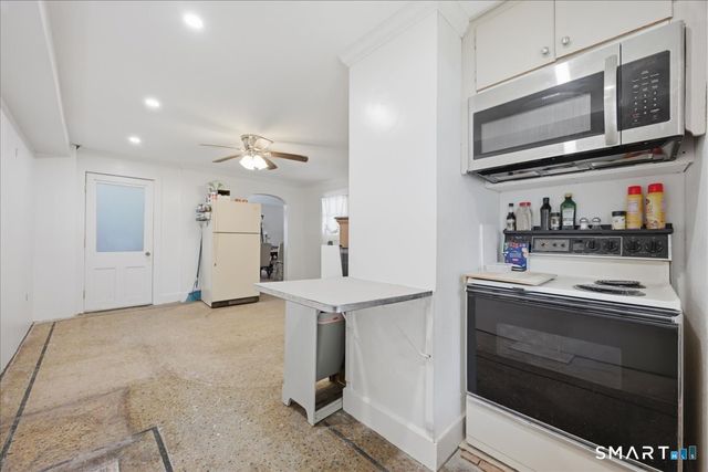 100 Stillman Avenue, Stonington, CT 06379