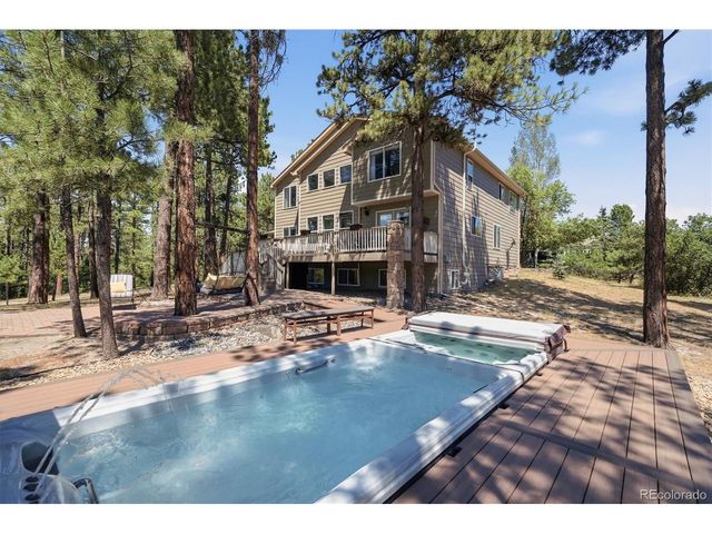1614 Gore Dr, Larkspur, CO 80118
