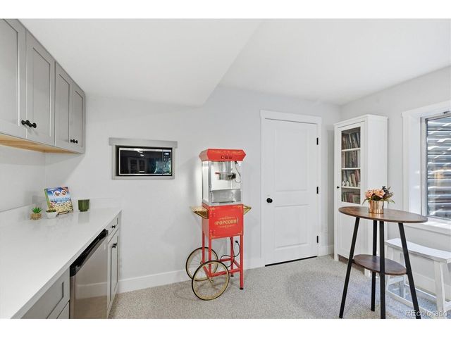 1614 Gore Dr, Larkspur, CO 80118