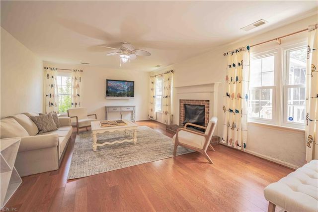 712 Magnum RD, Chesapeake, VA 23320
