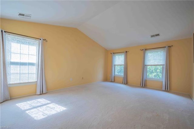 712 Magnum RD, Chesapeake, VA 23320