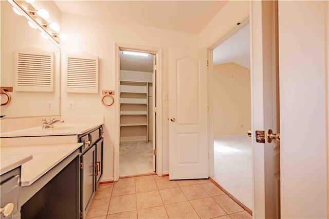 712 Magnum RD, Chesapeake, VA 23320