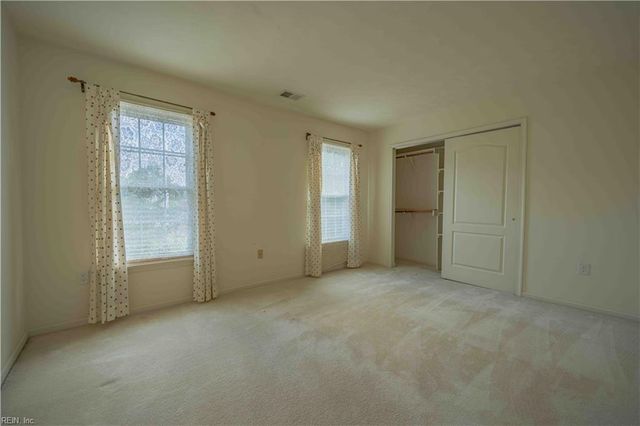 712 Magnum RD, Chesapeake, VA 23320