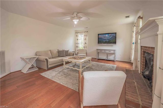 712 Magnum RD, Chesapeake, VA 23320