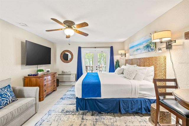 1420 BAYSHORE BOULEVARD 206, Dunedin, FL 34698