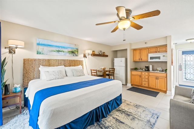 1420 BAYSHORE BOULEVARD 206, Dunedin, FL 34698