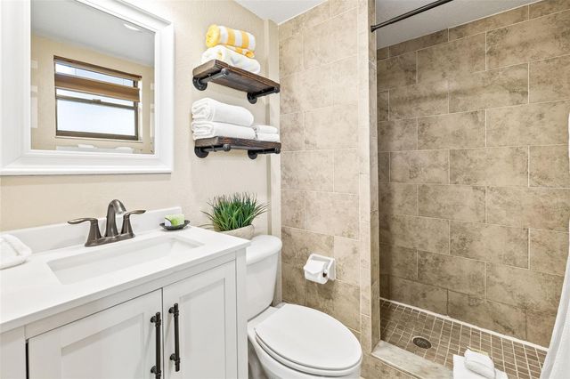 1420 BAYSHORE BOULEVARD 206, Dunedin, FL 34698