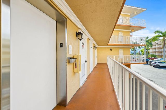 1420 BAYSHORE BOULEVARD 206, Dunedin, FL 34698