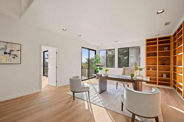 7001 Almaden Ln, Carlsbad, CA 92009