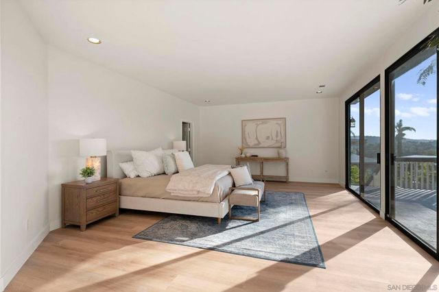 7001 Almaden Ln, Carlsbad, CA 92009