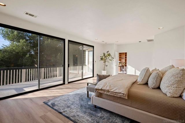 7001 Almaden Ln, Carlsbad, CA 92009