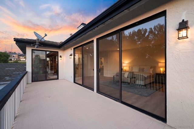 7001 Almaden Ln, Carlsbad, CA 92009