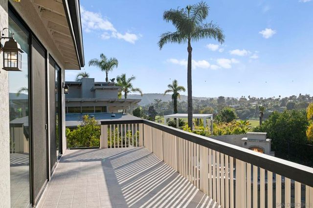 7001 Almaden Ln, Carlsbad, CA 92009