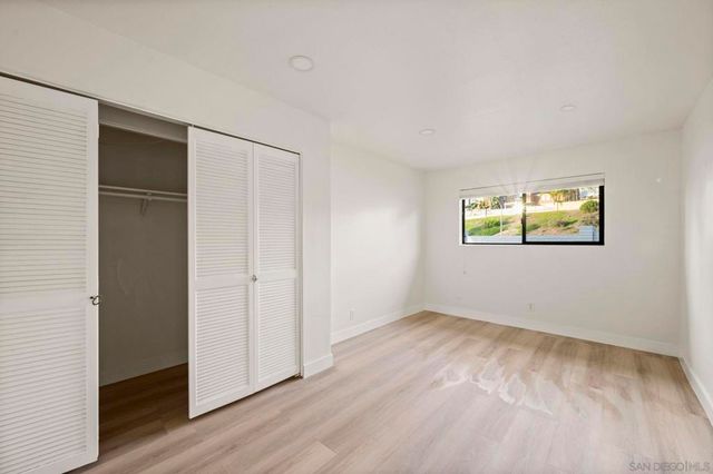 7001 Almaden Ln, Carlsbad, CA 92009