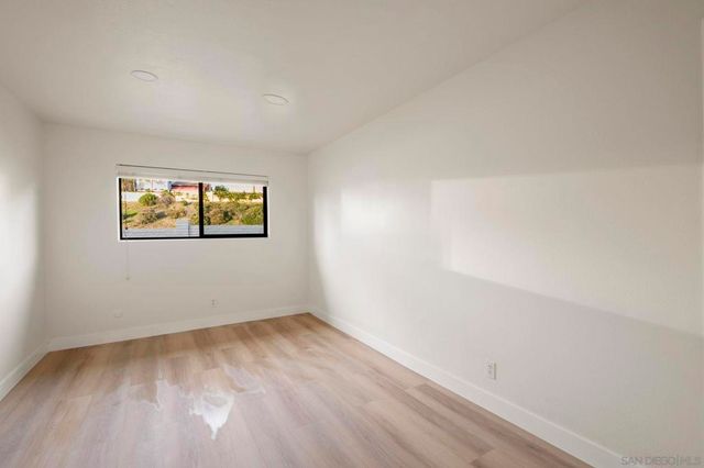 7001 Almaden Ln, Carlsbad, CA 92009