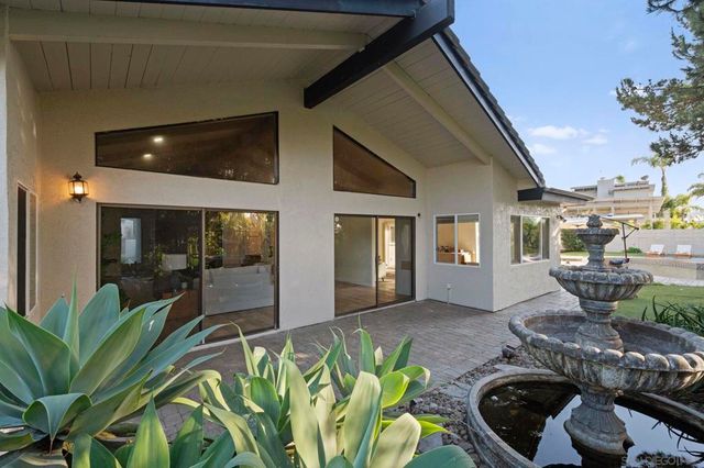 7001 Almaden Ln, Carlsbad, CA 92009