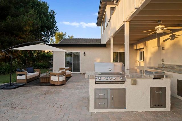 7001 Almaden Ln, Carlsbad, CA 92009