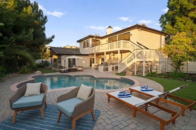 7001 Almaden Ln, Carlsbad, CA 92009