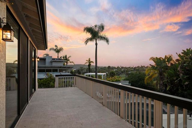 7001 Almaden Ln, Carlsbad, CA 92009