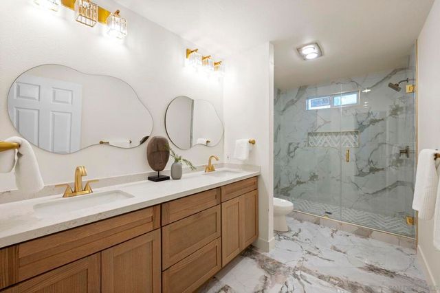 7001 Almaden Ln, Carlsbad, CA 92009