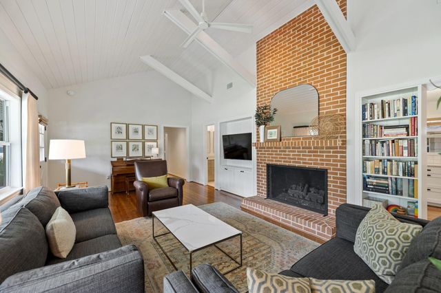 4015 Ascot Lane, Houston, TX 77092
