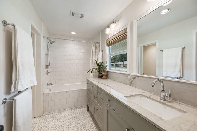 4015 Ascot Lane, Houston, TX 77092