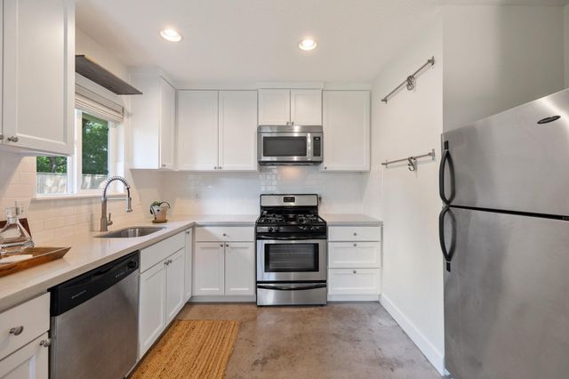 4015 Ascot Lane, Houston, TX 77092