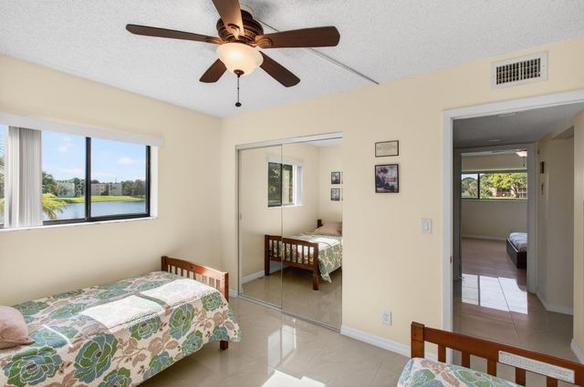 5130 Las Verdes Circle 207, Delray Beach, FL 33484