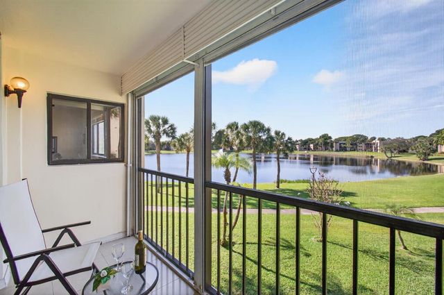 5130 Las Verdes Circle 207, Delray Beach, FL 33484