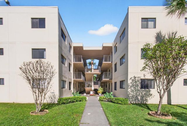 5130 Las Verdes Circle 207, Delray Beach, FL 33484