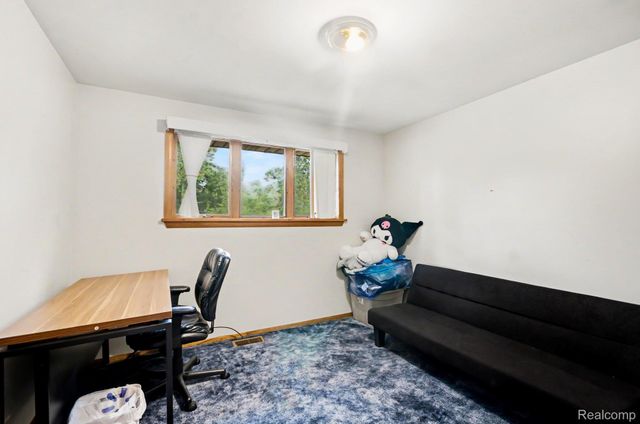 52905 Heatherway Drive, Shelby Charter Township, MI 48316