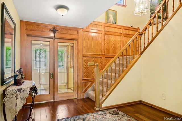 52905 Heatherway Drive, Shelby Charter Township, MI 48316