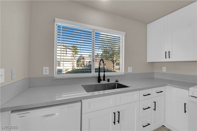 2433 Cliffwood Drive, Henderson, NV 89074