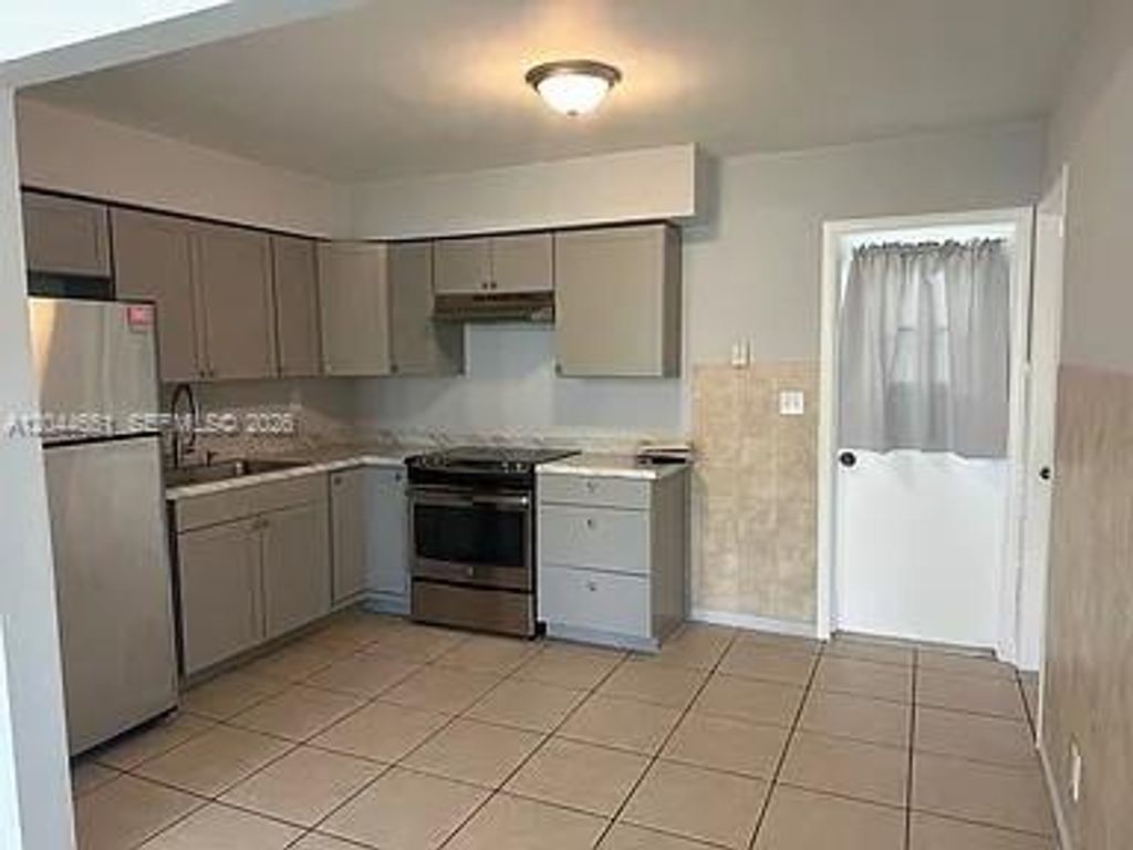 2407 Mckinley Street 2, Hollywood, FL 33020