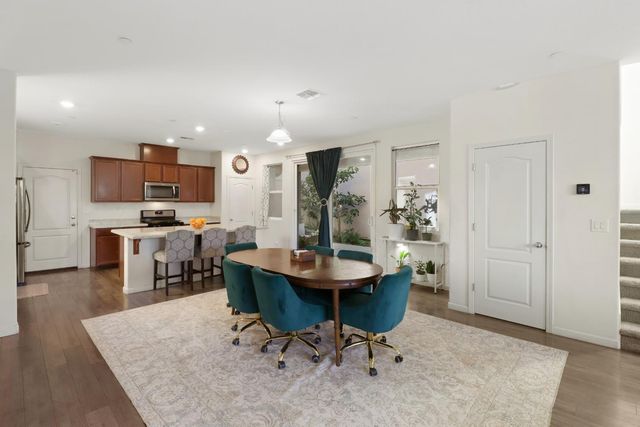 3064 Club Center Dr, Sacramento, CA 95835